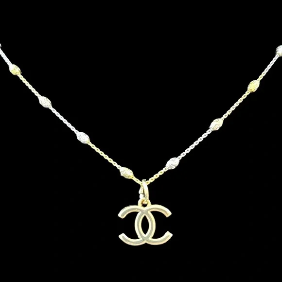 CC Logo Luxe-Inspired Pendant On Tri-Tone Sterling/Gold/Rose Gold Chain✨NWOT✨ - Picture 4 of 6